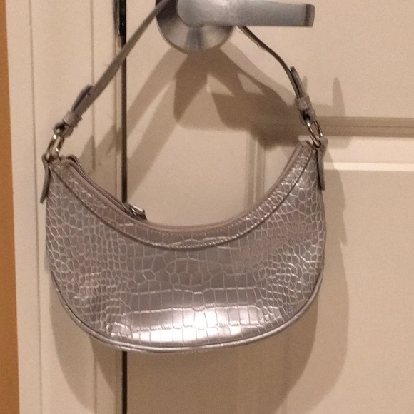 Purse - Picture 2 of 4